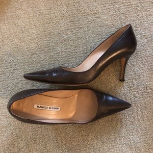 Dark brown Manolo Blahnik pumps